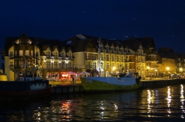 Widok na Hotel Morze w nocy